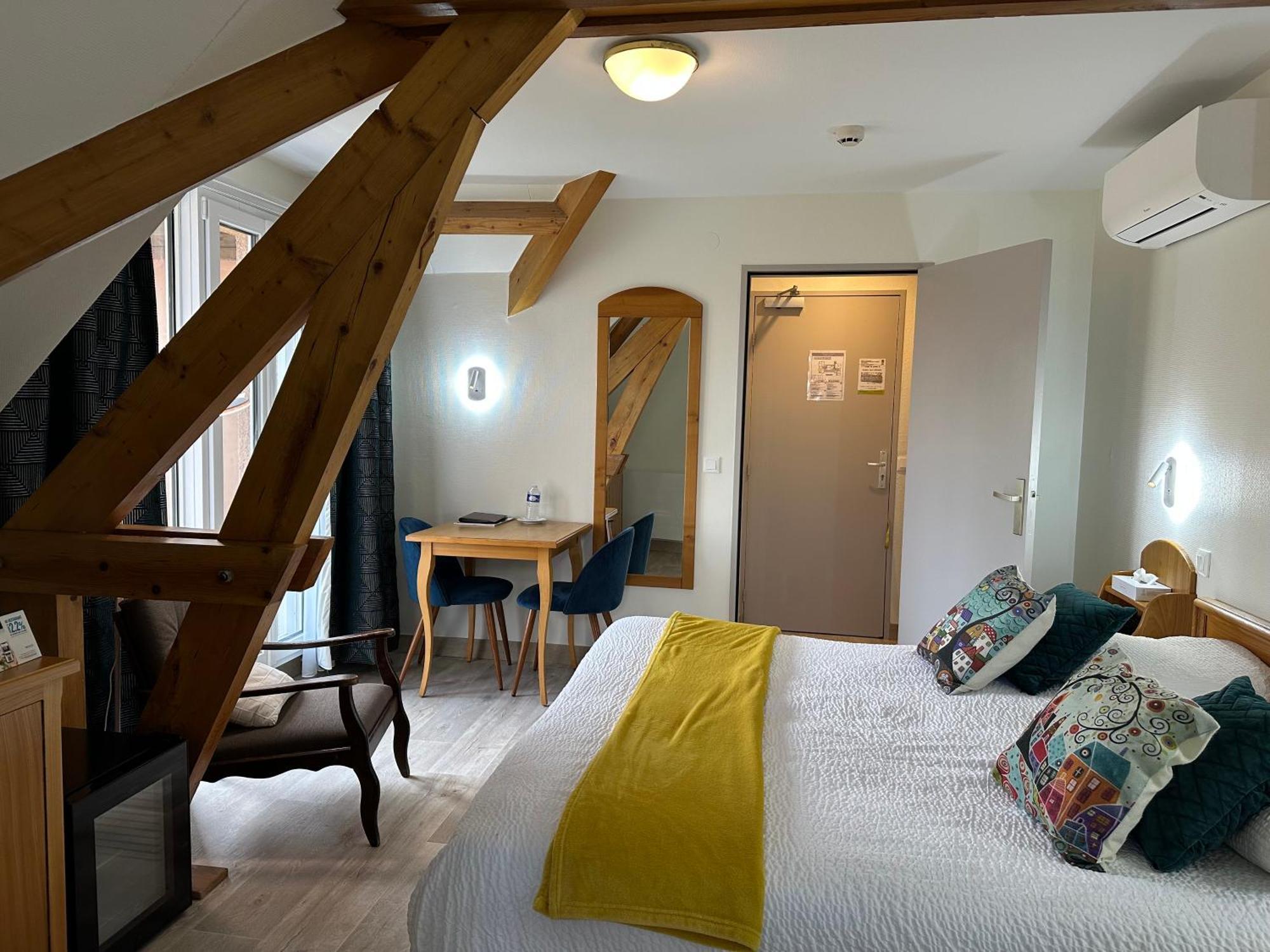 Logis Hotel Notre-Dame - Restaurant Ouvert Midi Et Soir Sauf Dimanche Soir Danne-et-Quatre-Vents Εξωτερικό φωτογραφία